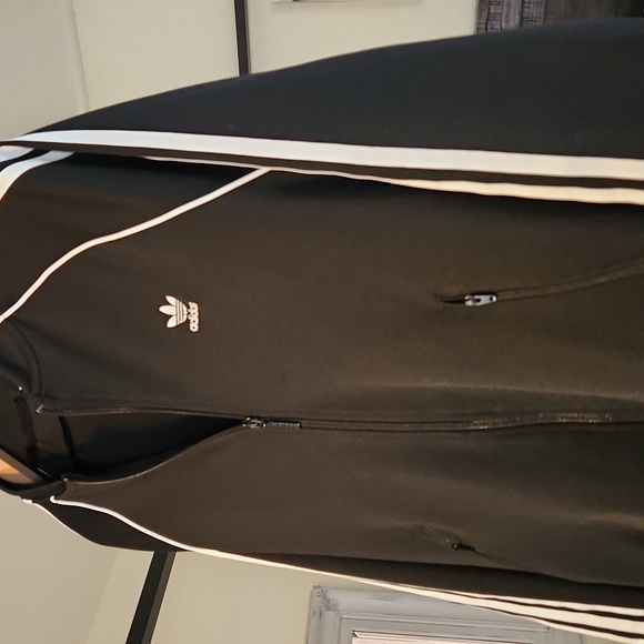 Adidas classic track Jacket - Picture 6 of 11